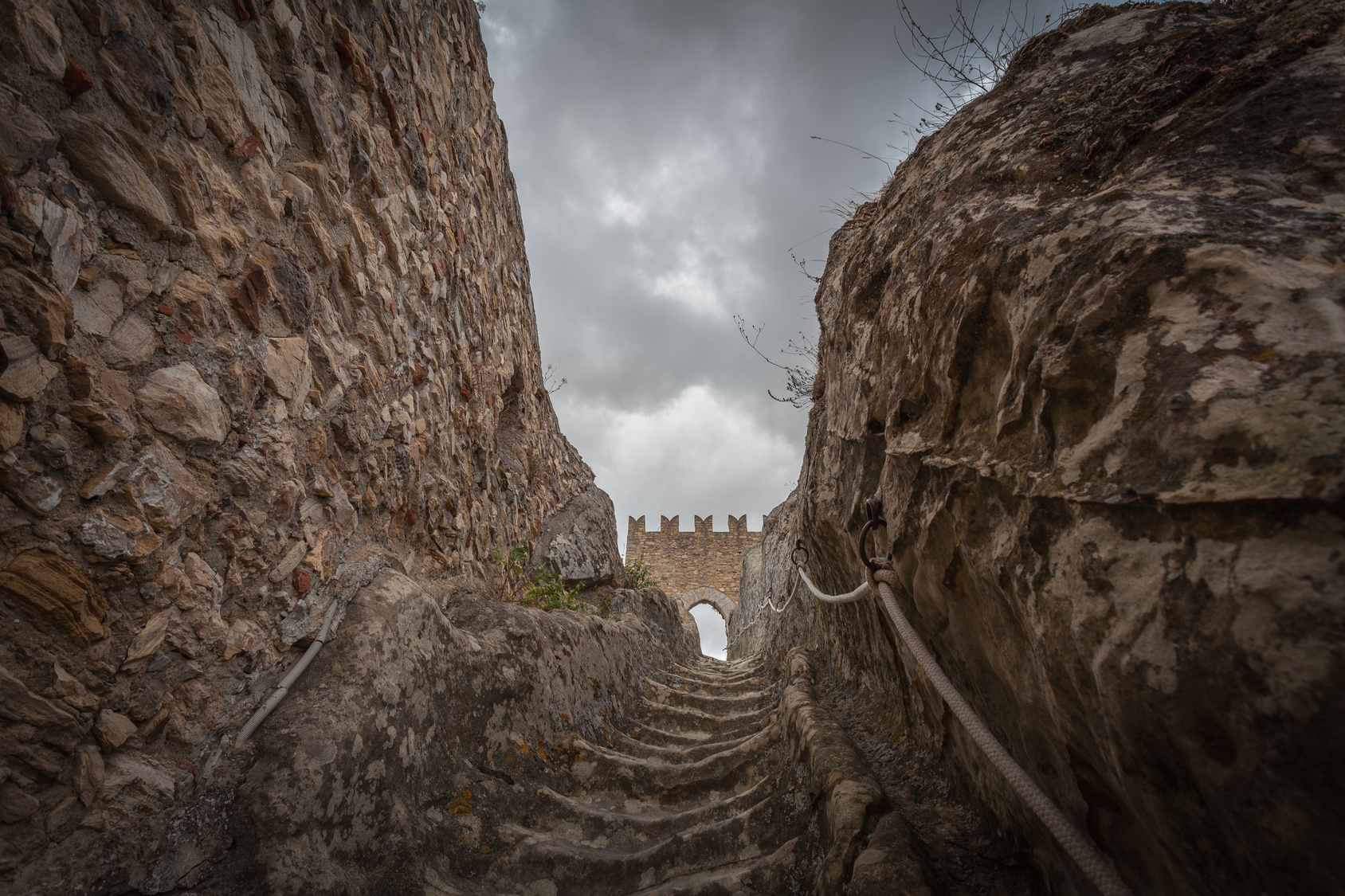 Sperlinga, la Fortezza siciliana scavata nella roccia
